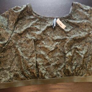 Olive green torrid stretch lace crop top size 3X new with tags